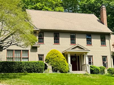 281 Newtown Turnpike