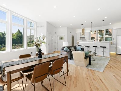 1021 S Saint Bernard St