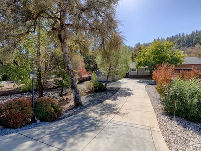 14090 Torrey Pines Dr