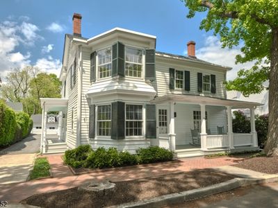 73 N Main St