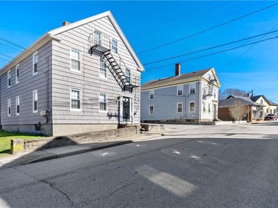134-142 Duke St