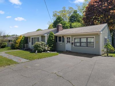 25 Kings Mountain Dr