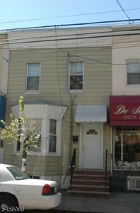 64 Wilson Ave