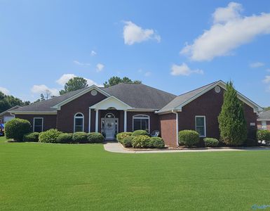 110 Southridge Dr