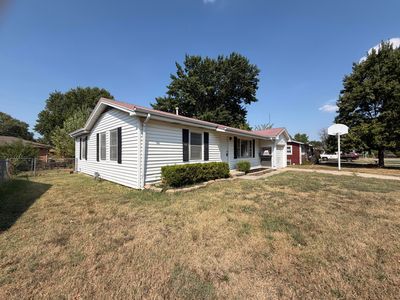 Property at 917 S East Street, Mount Vernon, MO