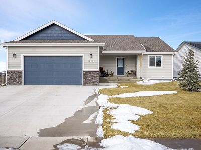 123 Tabor Ln