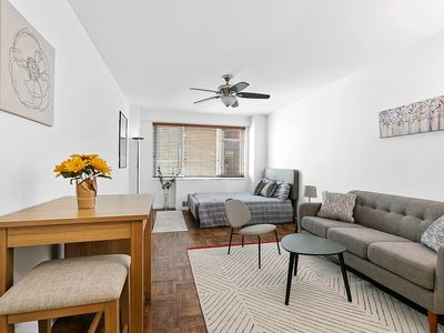 301 E 22nd St APT 10B