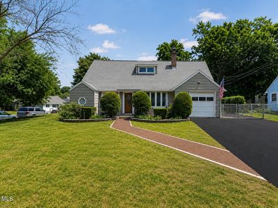 Property at 5 Knob Hill, Loudonville, NY