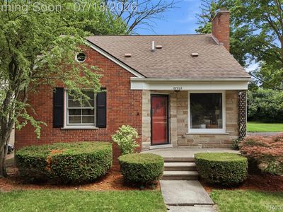 Property at 27704 California Dr NW, Lathrup Village, MI