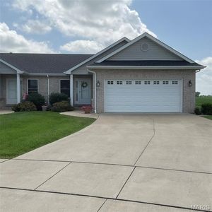 Property at 95 Crimson Ct #B, Highland, IL