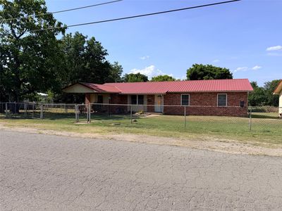 810 Warren Rd
