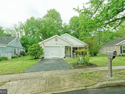 105 Buckingham Dr