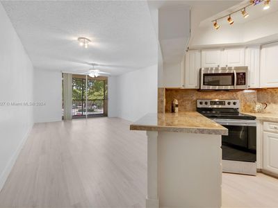 8333 Lake Dr APT 302