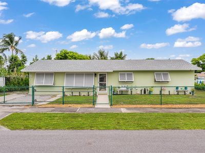 Property at 516 S 13th Ct, Lantana, FL