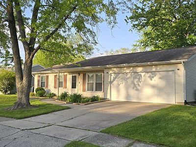 2304 Shaker Dr