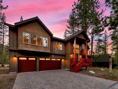 2810 Saint Nick Way