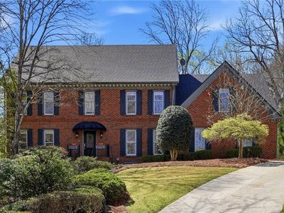 Property at 7300 Chattahoochee Bluff Dr, Sandy Springs, GA