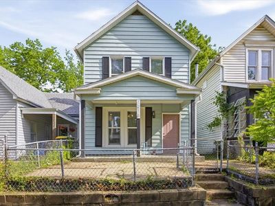 1216 W 20th Ter