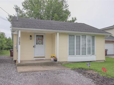 5365 Lake Ave