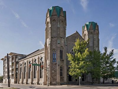 802 N Meridian St UNIT 207