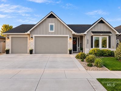 2957 E Renwick Ct
