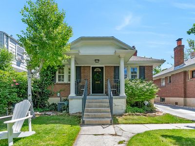 2495 S Alden St