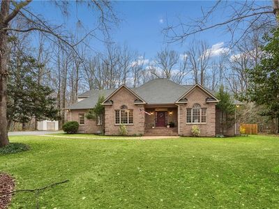 7904 Matthew Ct