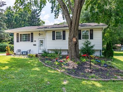 3401 N Christine Dr