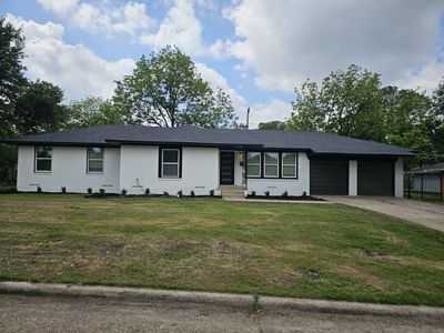 814 Woodacre Dr