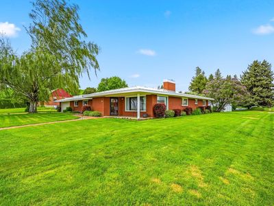 11 Kerns Ave