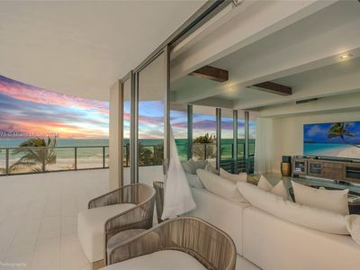 730 N Ocean Blvd #402