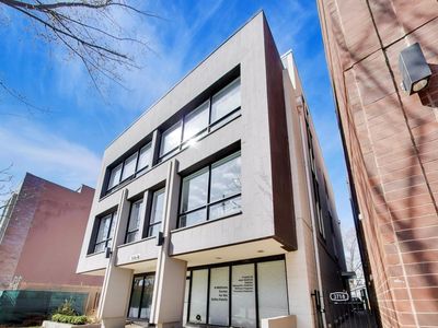 3718 N Ashland Ave APT 302