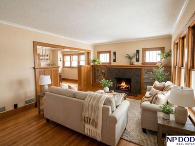 345 W 8th St