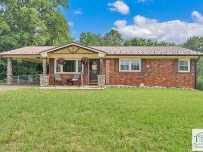 809 Longview Dr