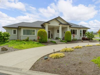 242 Bonifacio Ln
