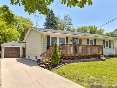 3429 E 38th Ct