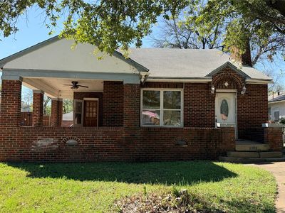 Property at 811 S Tyler St, Dallas, TX