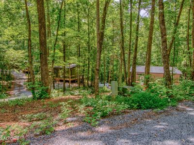 8668 Lakeshore Dr
