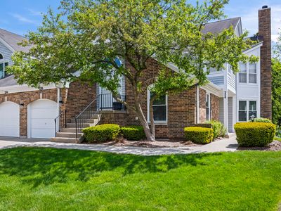 324 Satinwood Ct N
