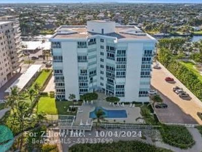 1057 Hillsboro Mile UNIT 214