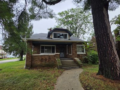 1303 S Oak Ave