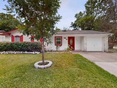 3002 Sandra Ln