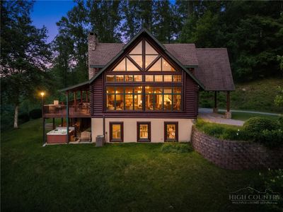 605 Thistle Way