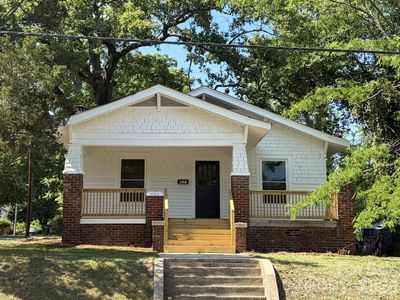 803 E Main St