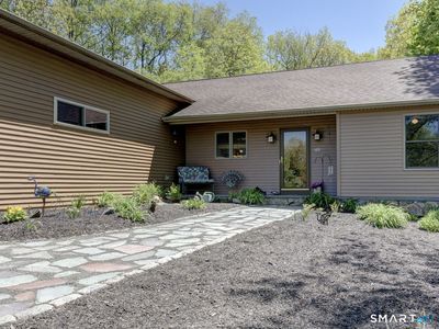123 Round Hill Road