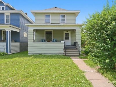 717 Baxter Ave