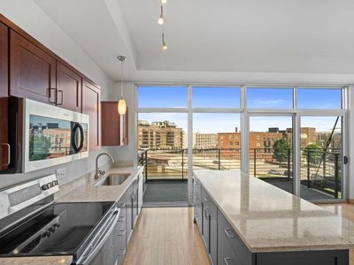 106 West Seeboth STREET #509