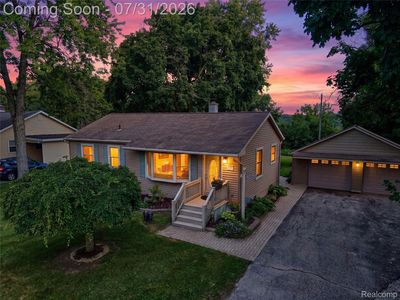 5271 Main St