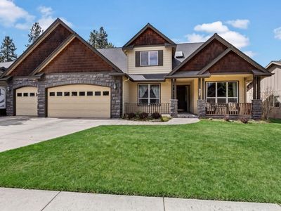927 SE Briarwood Ct