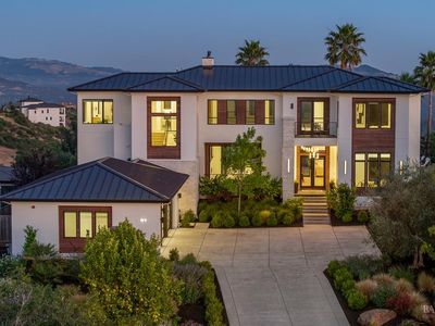 2240 Newgate Court